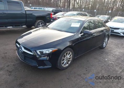 2019 Mercedes-Benz A 220 4Matic z USA, uszkodzony, nr VIN WDD3G4FB5KW001269